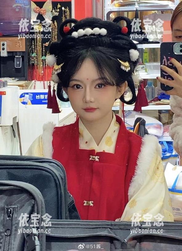 51酱体操服写真：图库分享让你领略青春活力的无限可能.txt