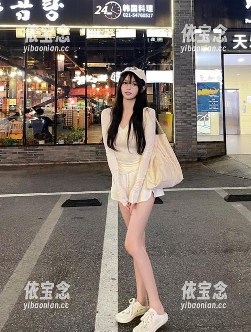 微密圈 - 狂人眼中的“Cool文茜双马尾”在线合集，发布会上不容错过的视觉震撼！.txt