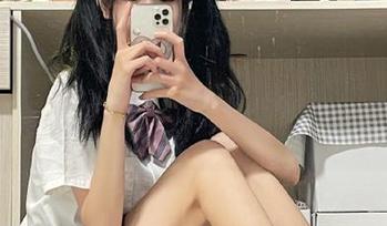 感受Dami(퀸다미)的长腿魅力，图库精选分享时尚与自信之美.txt