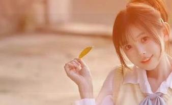 Feilin嗲囡囡 - 绝佳视角：solo尹菲全套蕾丝写真，带你领略每一寸的优雅与魅力！.txt