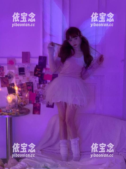 Feilin嗲囡囡 - 施忆佳KITTY红裙私房图包，感受她的青春与时尚交织.txt