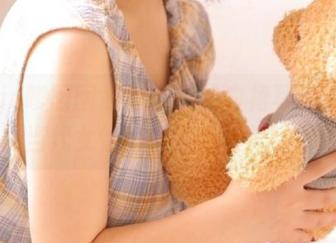 Feilin嗲囡囡 - 陆梓琪的白裙写真，诠释了当代女性的优雅与自信！.txt