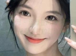 GIRLT果团网 - 沉浸在Miss琪的私房皮衣图集，感受别样的时尚气息.txt