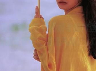 GIRLT果团网 - 下载周妍希的肉丝写真，找到属于你的潮流风格！.txt