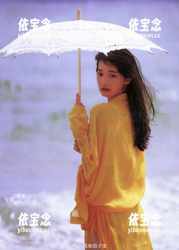 GIRLT果团网 - 下载周妍希的肉丝写真，找到属于你的潮流风格！.txt