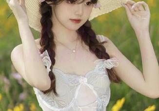 HuaYang花漾 - 最新修女主题作品：Egg_尤妮丝以摄影展现内心的宁静与信仰.txt