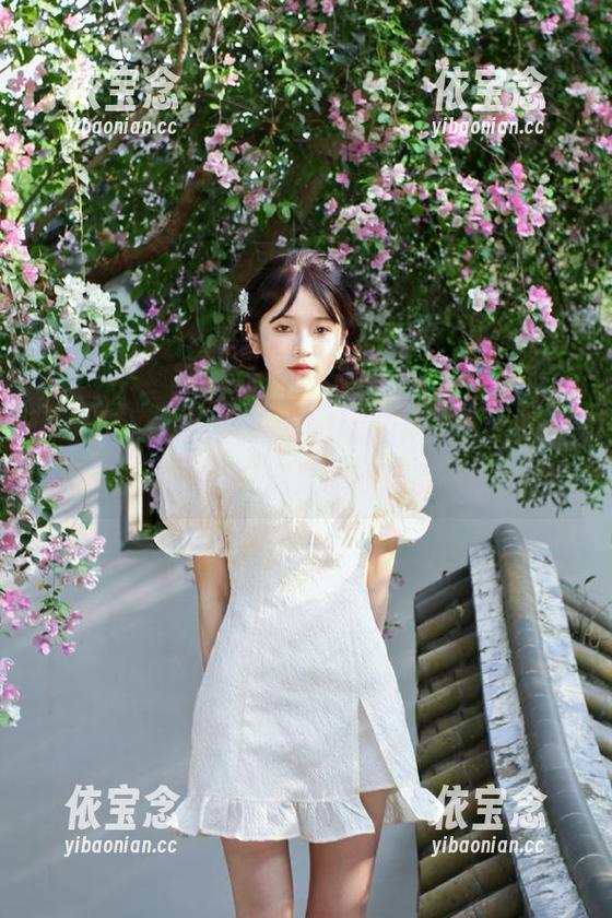 HuaYang花漾 - 宋kiki短裙写真大赏，带你进入一个充满灵感的观看世界.txt