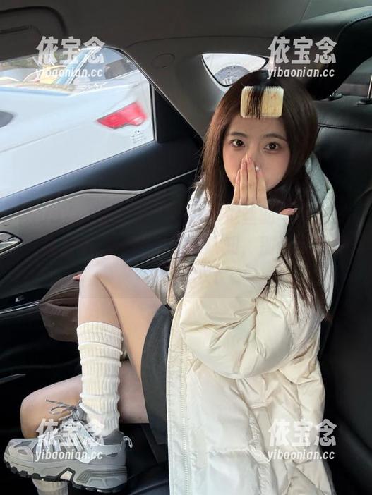 HuaYang花漾 - 甜心尤妮丝的写真合集：让你彻底刷新对美的认知，别说我没提醒！.txt