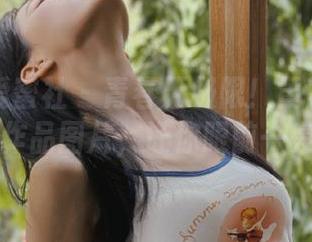 IMiss爱蜜社 - 青春无极限！黄歆苑的少女写真作品图片，让你眼前一亮！.txt