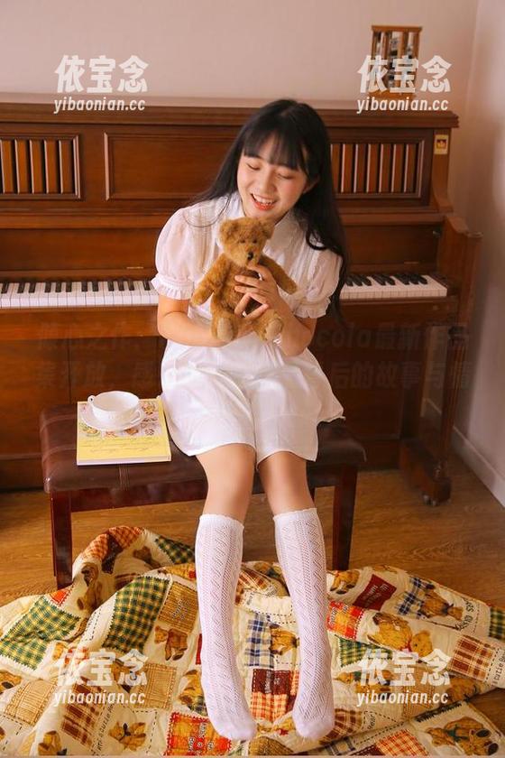 倾心之作：KuukoWChocola最新作品集开放，感受每一幅作品背后的故事与情感力量！.txt