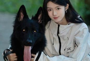 MFStar模范学院 - 灵感与定制交汇：lingyu69瑜伽作品带你探索自我世界.txt