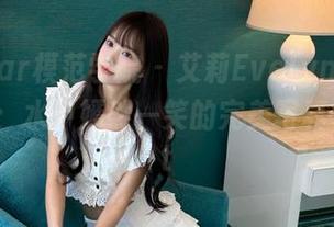 MFStar模范学院 - 艾莉Evelyn泳池主题合集：水中嫣然一笑的完美写真套图.txt