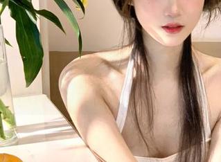 喵糖映画《黑直长》写真上线：高质感图片展现独特女性魅力.txt