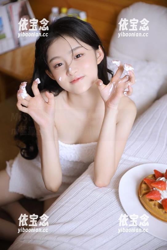 MiStar魅妍社 - 油亮气质无敌，FoxYini孟狐狸精选写真作品彰显独特魅力.txt