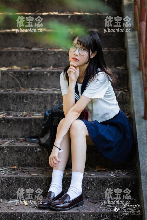 MiiTao蜜桃社 - 陆萱萱Cecilia独特视角，私拍写真展现她的美足与个性兼容并蓄的风采.txt