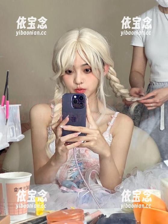 MyGirl美媛馆 - 当牛仔裤遇上伊小七MoMo，最新原图告诉你什么叫时尚！.txt