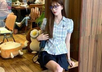 TGOD推女神 - 在朱赢Molly的棉袜作品中，观看那些别致的细节，带你领略袜子背后的故事与情感.txt
