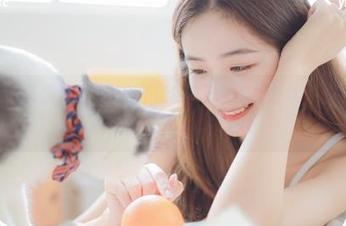 TouTiao头条女神 - 欲罢不能的余心曼美脚合集，看看这些美图如何打动人心！.txt