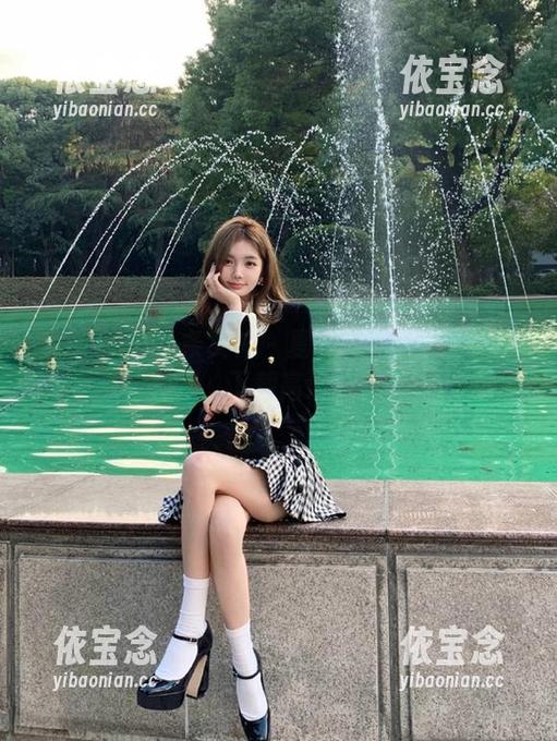 TouTiao头条女神 - 夏日清凉：小热巴泳装主题图集，下载高清美照吧！.txt