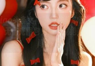 TouTiao头条女神 - 阿依努尔瓦娅的夏日风情，无圣光图包为你呈现绝美的青春瞬间.txt