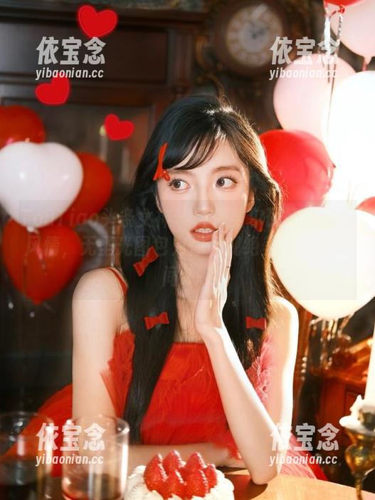 TouTiao头条女神 - 阿依努尔瓦娅的夏日风情，无圣光图包为你呈现绝美的青春瞬间.txt