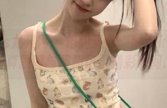 UGirls尤果网 - 相约夏日：Mikka涵涵的写真原图与图册记录精彩瞬间.txt