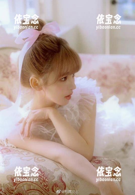 UGirls尤果网 - 信悦儿的白衬衫写真资源，真是低调中的暴露.txt