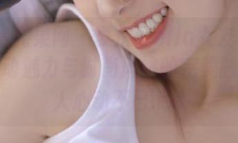 UGirls尤果网 - 夏倪可ella女友写真图册：灵动魅力与时尚风格的完美融合，让人心动不已.txt