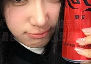 UGirls尤果网 - 王翊涵的毛衣魅力：时尚写真最佳精选合集，别错过！.txt