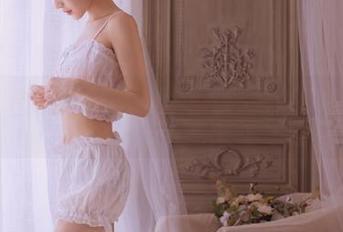UGirls尤果网 - 免费畅享王雨纯写真《秘密》的精彩，原图带你领略绝美风采！.txt
