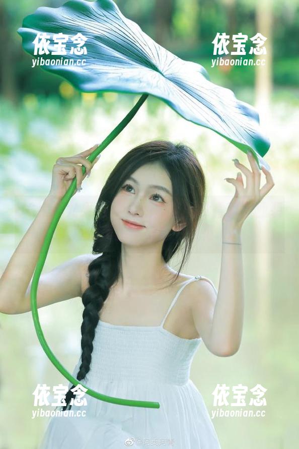 UGirls尤果网 - 清新脱俗的谭睿琪职业装，再现美图壁纸魅力风范.txt