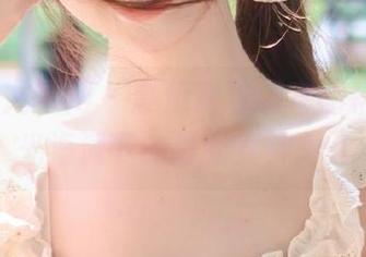 UGirls尤果网 - 赵伊彤泳装套图精选，阳光海滩下的清新女神.txt
