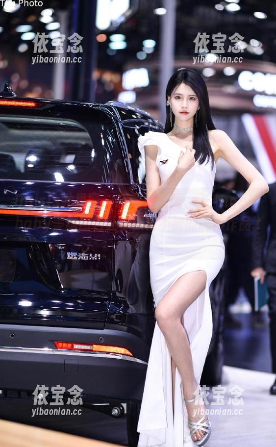 UGirls尤果网 - 精致无圣光，飞Angelababy美腿图包让你欲罢不能的摄影作品.txt