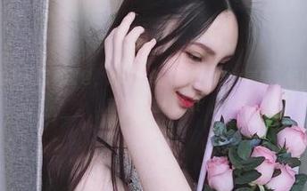 Vams子全套丝袜写真图包，展现出令人惊艳的艺术美感，值得收藏的一组精彩作品！.txt