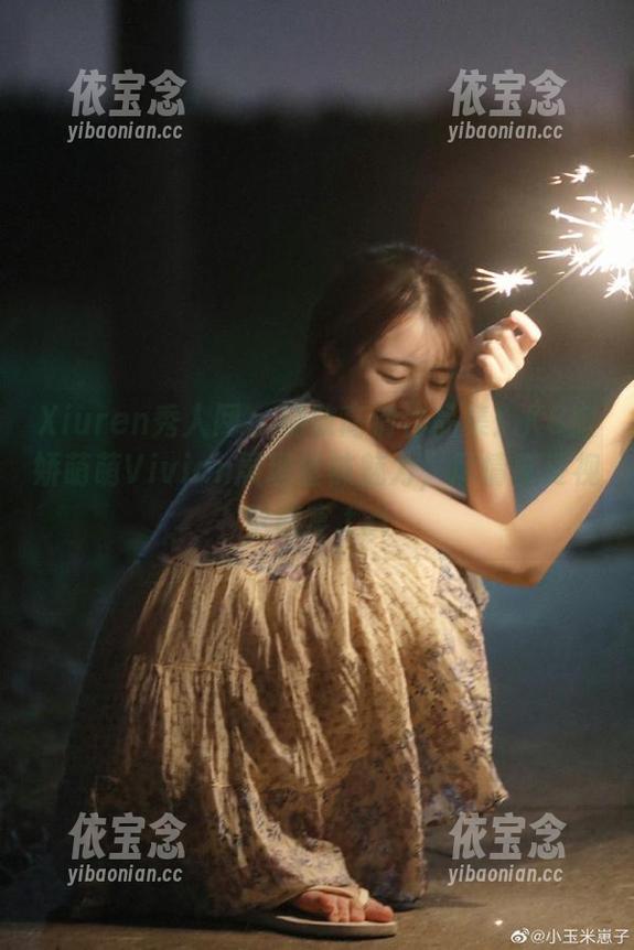 Xiuren秀人网 - 精致高清作品集：K8傲娇萌萌Vivian展现丝袜魅力，尽情享受视觉盛宴.txt