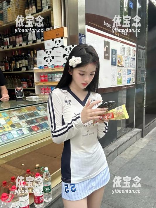 Xiuren秀人网 - Laura苏雨彤的人生剪影：无圣光职业装写真带来的冲击.txt