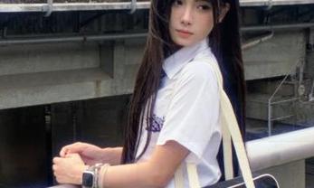 Xiuren秀人网 - Yomi悠蜜倾情呈现厨娘写真：网盘下载带你领略美食盛宴.txt