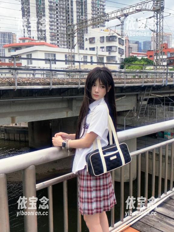 Xiuren秀人网 - Yomi悠蜜倾情呈现厨娘写真：网盘下载带你领略美食盛宴.txt