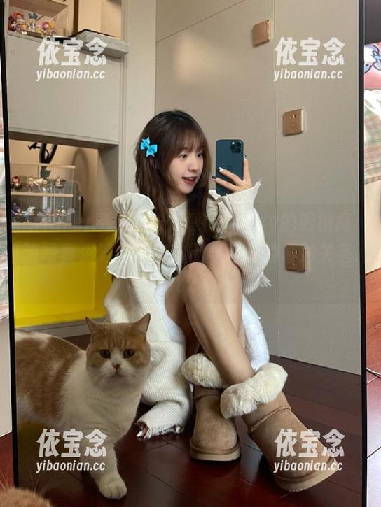 Xiuren秀人网 - 周慕汐baby的眼镜高清写真资源，笑看自己与世界的奇妙关系.txt