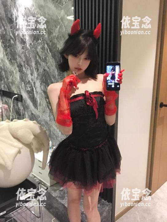 Xiuren秀人网 - 黑色调的私房图包，夏小秋秋秋用镜头捕捉的是那些属于她的不羁与优雅，快来一起欣赏吧！.txt