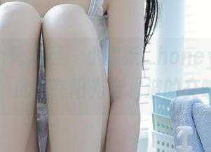 Xiuren秀人网 - 小蛮妖_honey泳池私房写真，沉浸在阳光与水波的交响乐.txt