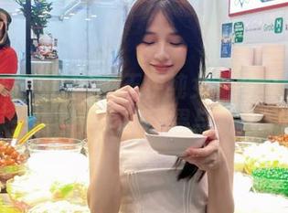 Xiuren秀人网 - 王伊纯女王写真图包：每一张都是她的无畏与动人.txt