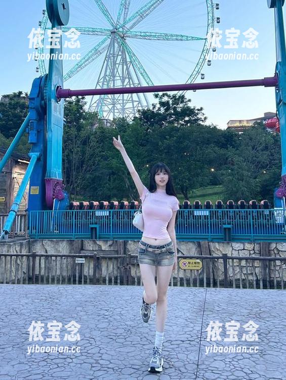 Xiuren秀人网 - 西希白兔私拍写真：揭秘职业装如何塑造职场女神形象.txt