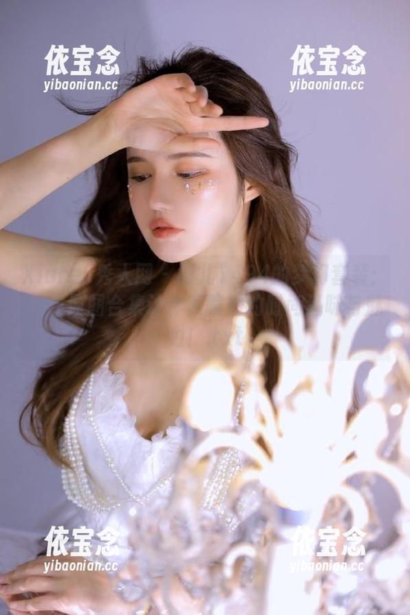 Xiuren秀人网 - 雨儿1494的梦幻套装：这组原图合集让你领略她的时尚品味与魅力！.txt