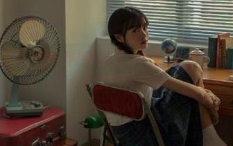 YALAYI雅拉伊 - 黑白作品再升级！何佳颖最新写真更新，拍出你心中的幻想！.txt