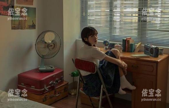 YALAYI雅拉伊 - 黑白作品再升级！何佳颖最新写真更新，拍出你心中的幻想！.txt