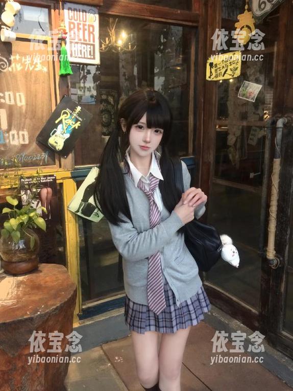 YouMi尤蜜荟 - Yumi尤美棉袜缤纷合集：捕捉时光流转中的美好瞬间套图.txt