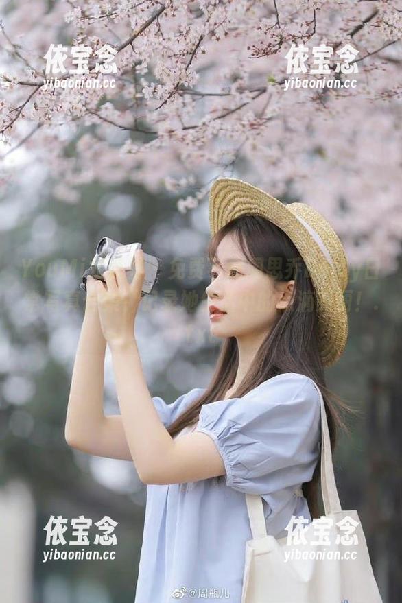 YouMi尤蜜荟 - 免费下载周思乔Betty日常写真合集，记录她生活中的点滴美丽！.txt