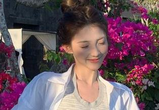 YouMi尤蜜荟 - 当媛宝儿boa邂逅浴缸：私拍美图揭示她不为人知的柔美与魅力.txt