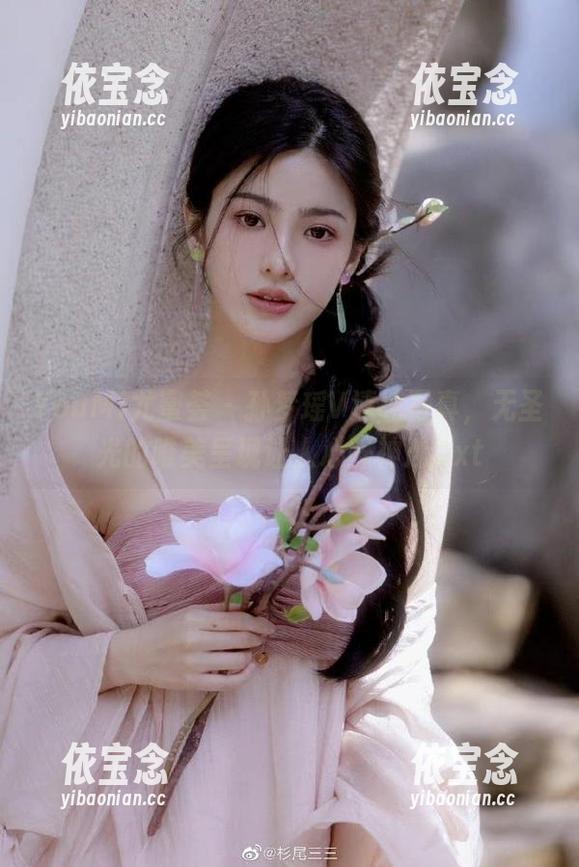 YouMi尤蜜荟-孙梦瑶V YouMi尤蜜荟 - 孙梦瑶V清纯写真,无圣光的唯美呈现让人心醉神迷.txt